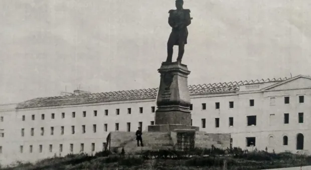 Памятник адмиралу Лазареву в Севастополе будет виден с Графской пристани