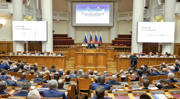 Севастопольских депутатов поддержали коллеги из регионов России 