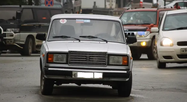 Шаха или кредитный Лексус: какие авто выбирают крымчане