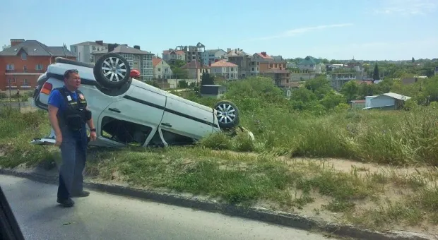 В Севастополе Volkswagen перевернулся и пролетел 30 метров 