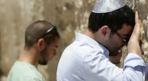 В Германии иудеев предупредили о рисках в случае ношения кипы