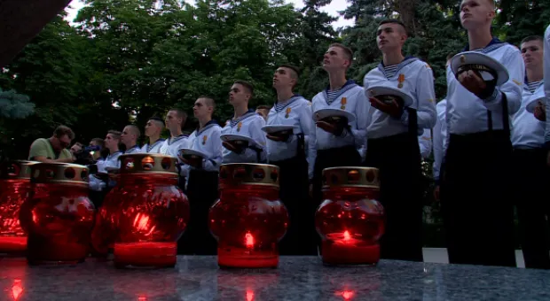 В Севастополе почтили память погибших на Северном флоте 14 моряков-подводников