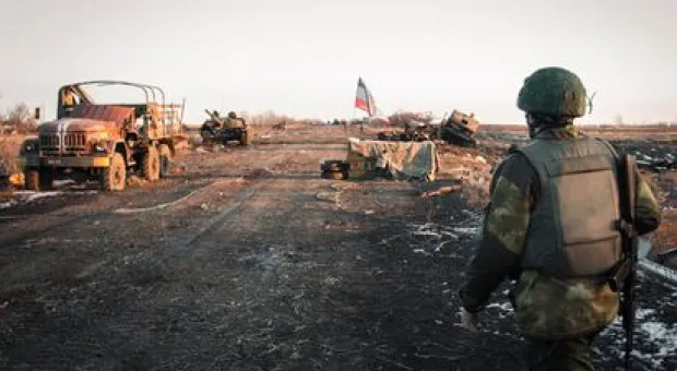 Украинский военный открыл огонь по бойцам «Азова» в Донбассе