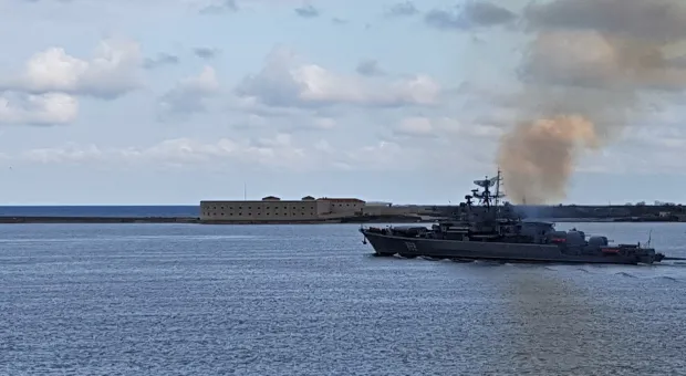 Севастопольские корабли ушли на День ВМФ в Средиземное море 