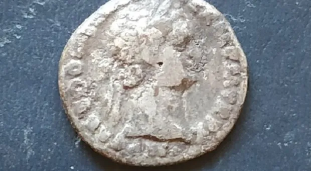 Бесценная римская монета найдена археологами в Крыму