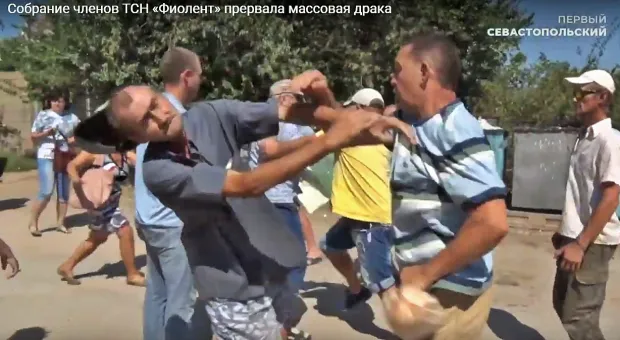 Бунт садоводов: в Севастополе дерутся за закон 