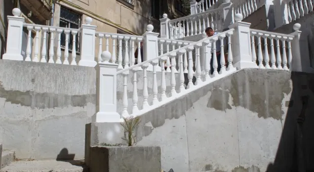 «Визуальное безумие»: во что превращаются лестницы и стены Севастополя после ремонта