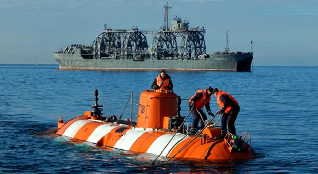 В Севастополе спасли подводную лодку