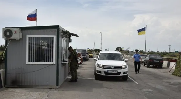 Украинских автотуристов больше не пустят в Крым без ОСАГО