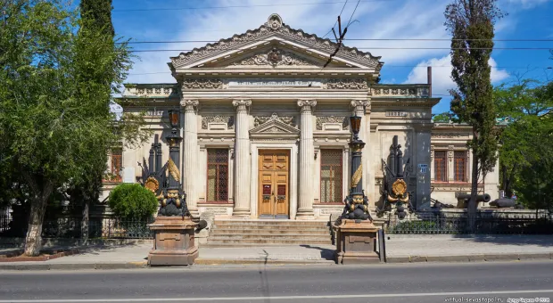 Шойгу отдал военные музеи Севастополя Санкт-Петербургу