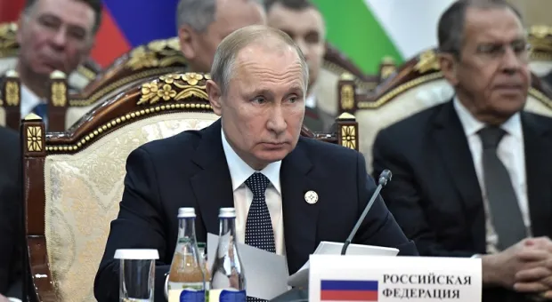 Путин попросил дать ему списки тысяч крымчан, которых преследуют на Украине