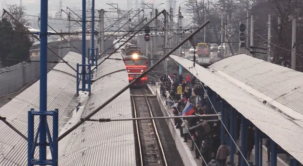 В Севастополь прибыл первый поезд с материка