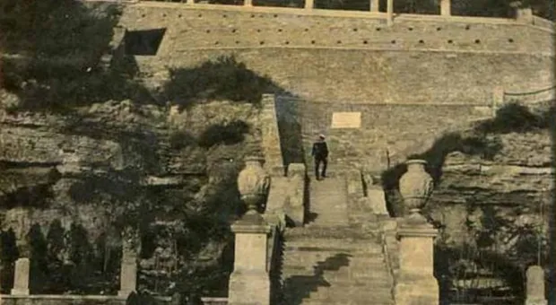 В центре Севастополя обнаружили старинную каменную лестницу к морю