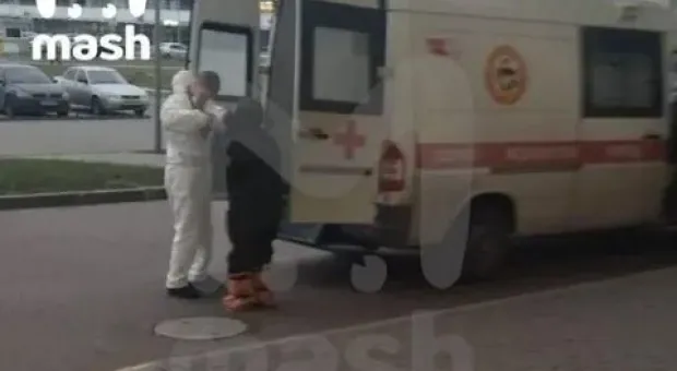 Два человека госпитализированы в Петербурге с подозрением на коронавирус
