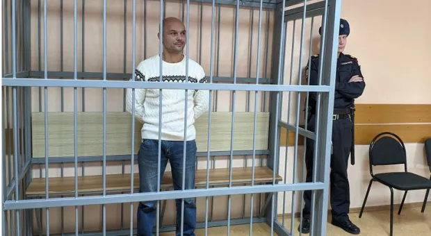 Суд арестовал мужчину, бросившего в Шереметьево детей 