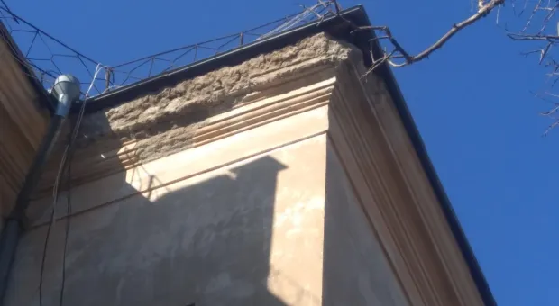ЖКХ по-севастопольски: сейчас фасад, через 25 лет – крыша