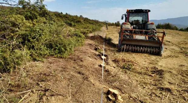 Новости Севастополя - Севастопольский предприниматель обвиняет селян из Терновки в поджоге экскаватора