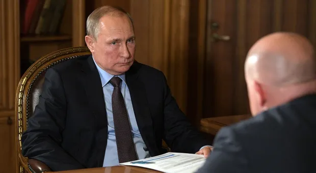 Глава Севастополя попросил помощи Путина для работавших «за конверт» 