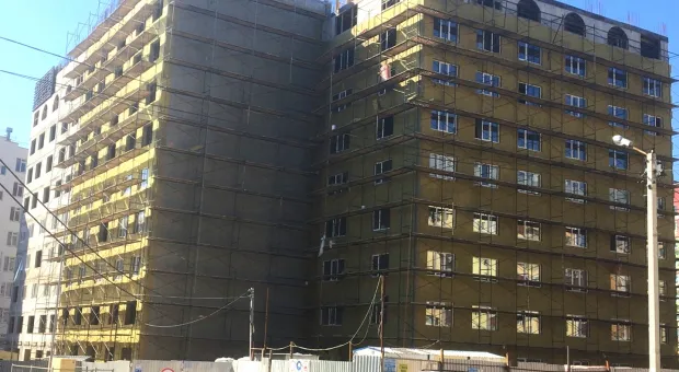 Деньги на невезучий дом в Севастополе добавят из двух бюджетов 