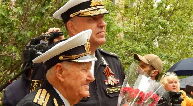В Севастополе ЧФ провел персональный парад для ветерана