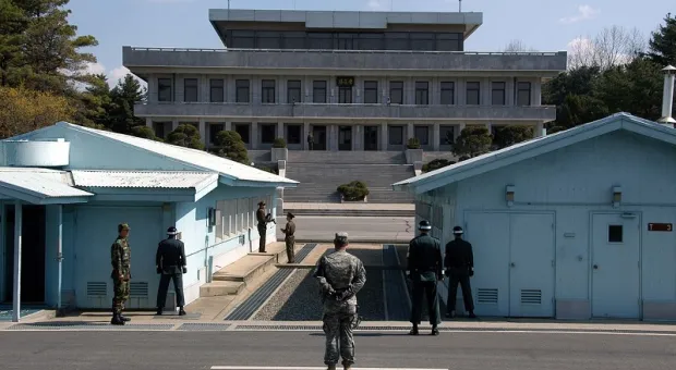Северная Корея разорвала связь с Южной