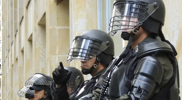Во Франции привлекли спецназ для усмирения чеченцев