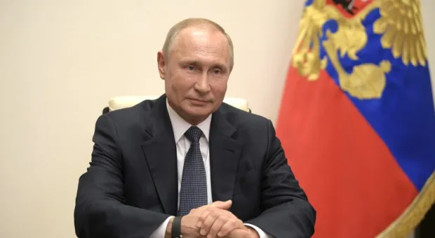Путин наградил севастопольских медиков за борьбу с коронавирусом