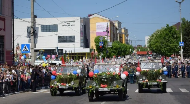 Парады Победы в Крыму просят смотреть по телевизору