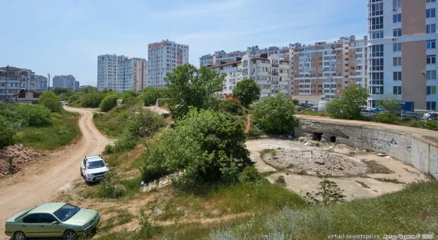 После уборки в Севастополе нашли шесть незаконных строений