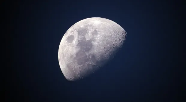 Возраст Луны оказался намного меньше, чем думали