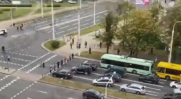 Протестующие в Белоруссии перекрыли дороги