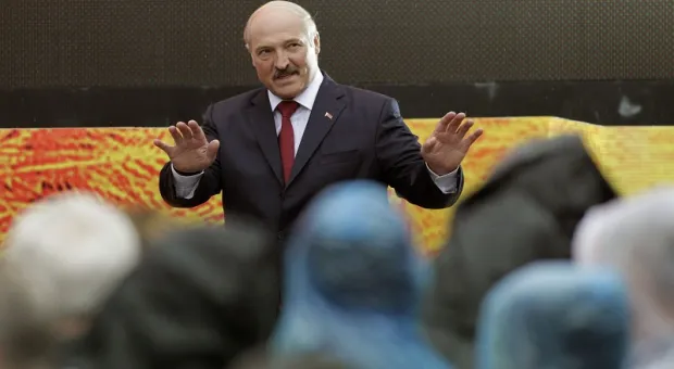 Будем братьями — на время: что Лукашенко обещает России