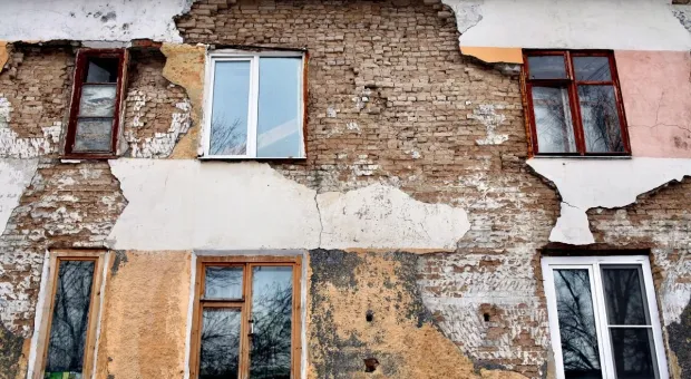 В Севастополе жильцов полуаварийного общежития могут «расселить» на улицу