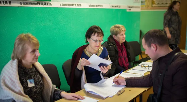 Российских учителей защитят от выборов