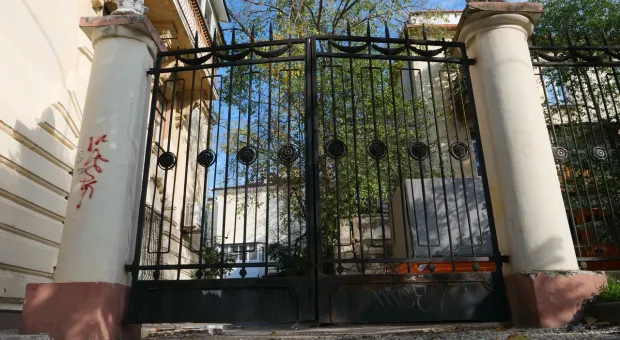 В Севастополе восстановят обрубленные «под асфальт» старинные ворота 