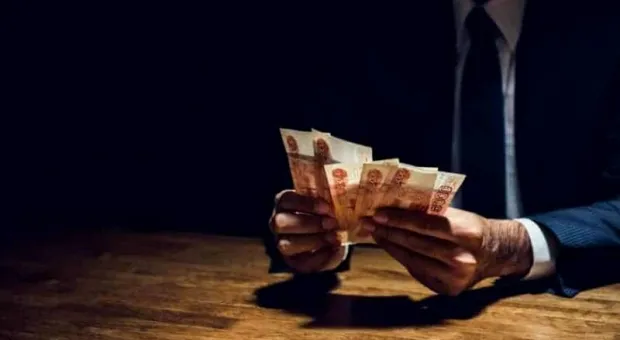 7 руководящих чиновников Севастополя скрывали 22 банковских счёта 