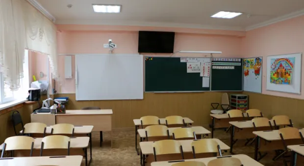 Школьников Севастополя смогут дезинфицировать и распознавать по лицу