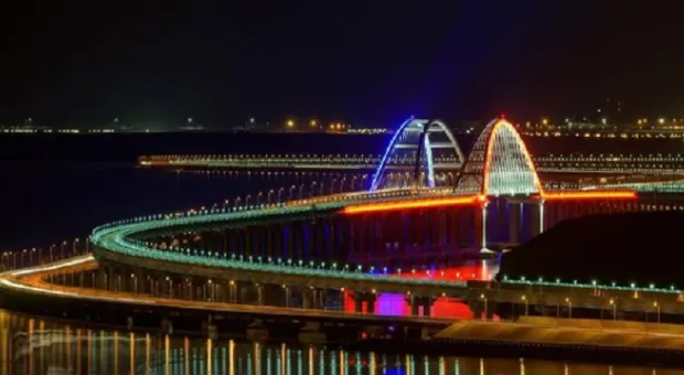 Очередной скоростной рекорд побит на Крымском мосту (ВИДЕО)
