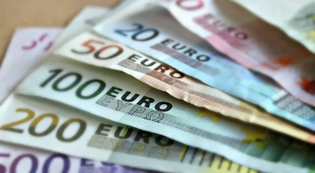 ЕС взялся укреплять евро на фоне ухода Трампа