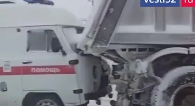 В массовое ДТП на крымской трассе попали девять автомобилей