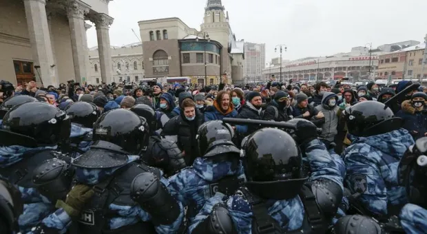 В Кремле поддержали жёсткие меры в отношении провокаторов на митингах Навального