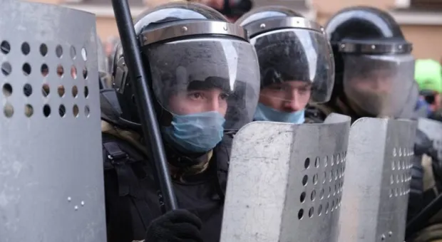 В России в разы увеличили штрафы за неповиновение силовикам