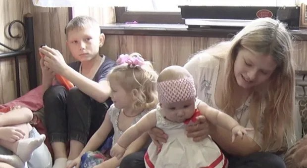 Под Севастополем пятимесячная Россия и её семья ютятся в 14-метровой комнате
