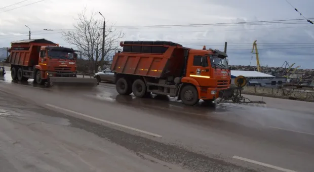 Дороги Севастополя очищены наполовину 