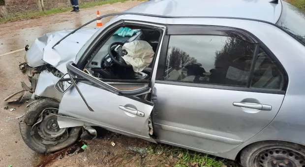 Водитель авто пострадал в столкновении с трактором под Севастополем