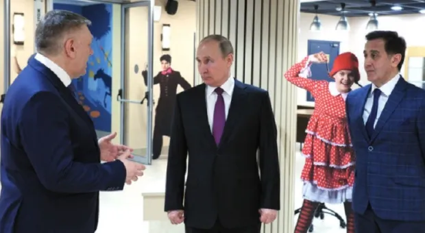 Путин побывал в новом здании детского музыкального театра в Москве