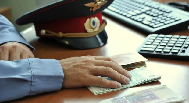 В Севастополе полицейский-антикоррупционер и адвокат-посредник попались на взятках