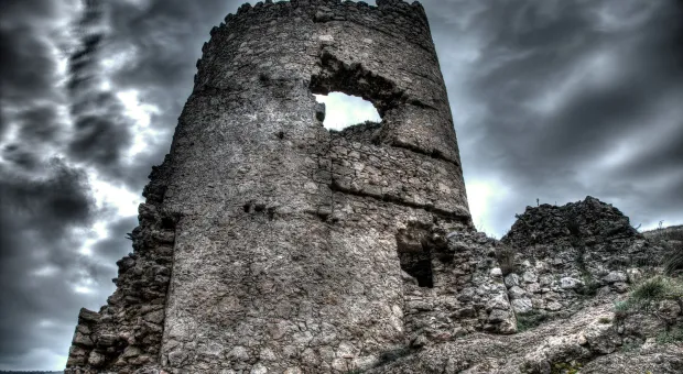 Черные археологи добрались до крепости Чембало в Севастополе 