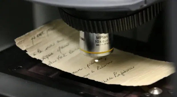 Таинственное письмо в бутылке с «Титаника» поставило в тупик учёных