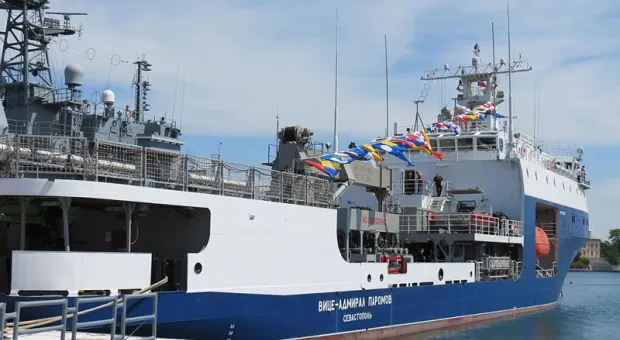 В Севастополе в состав Черноморского флота принят новый морской танкер